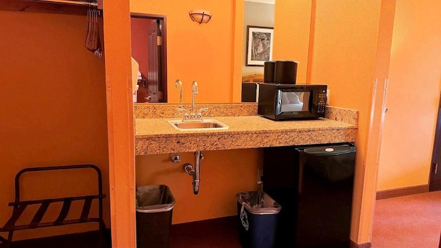 bathroom with sink