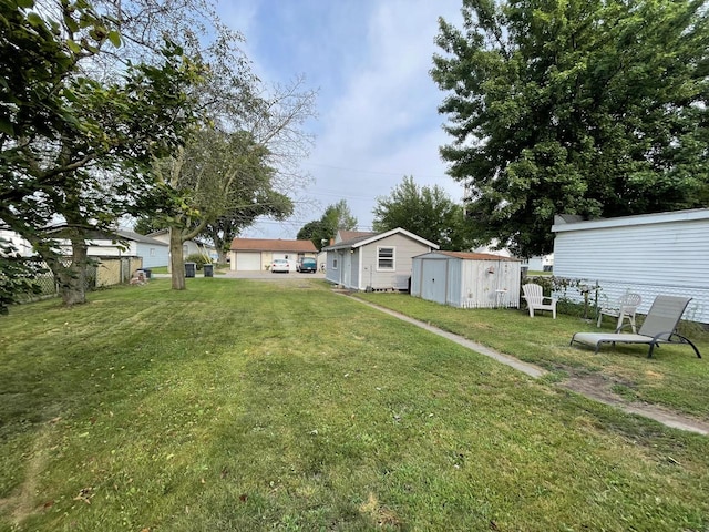 view of yard with a shed