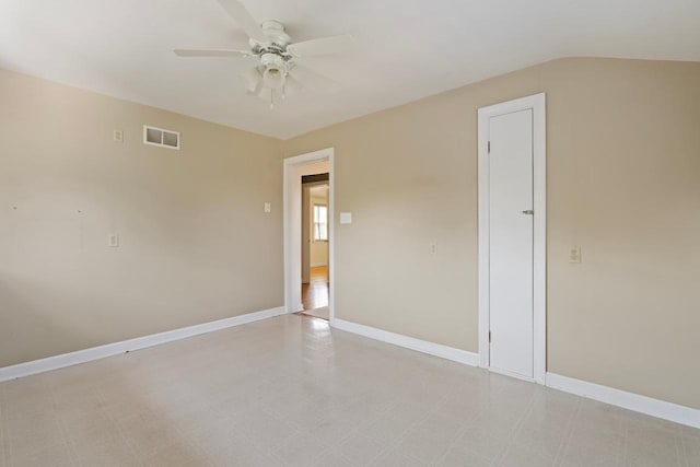 unfurnished room with ceiling fan