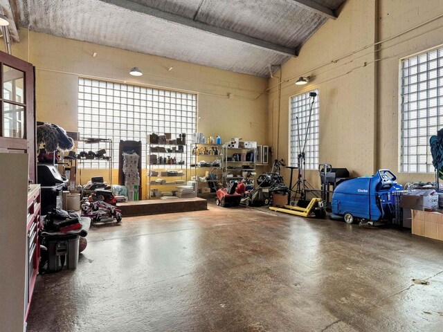 834 N Water St, Sheboygan, WI 53081 - view of garage