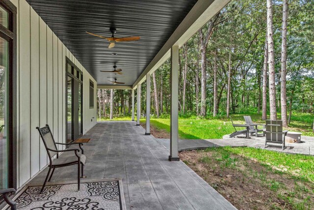 view of patio with ceiling fan