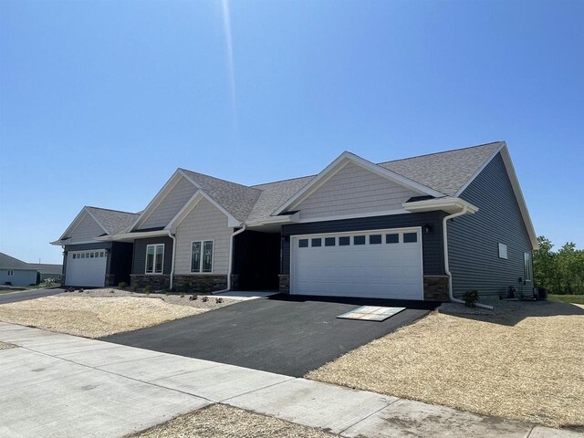 view of front facade featuring a garage