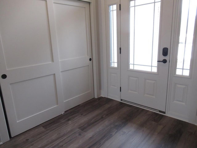 518 Woodside Ct, West Bend, WI 53095 - entrance foyer with dark wood-style flooring