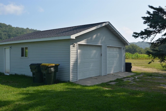 view of detached garage