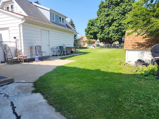 view of yard with a patio