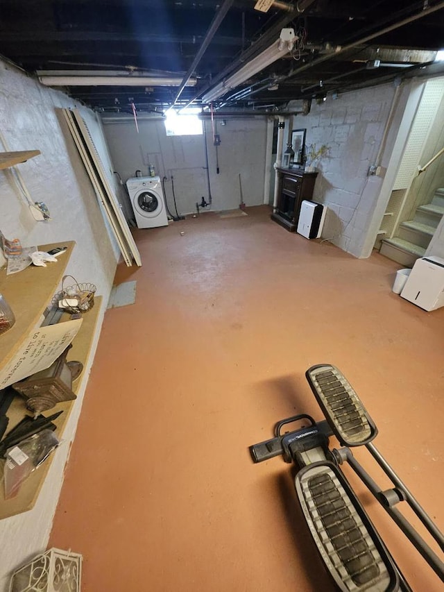 basement featuring washer / dryer