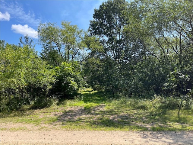 Listing photo 3 for LOT1 Mathews Dr, Eau Claire WI 54703