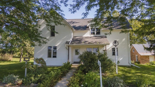 view of front of house with a front yard