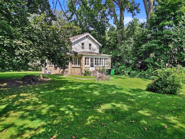 view of front of house with a front yard