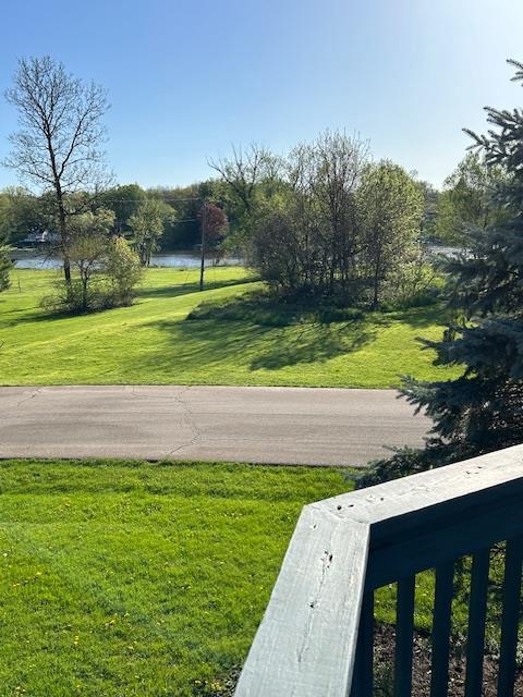 view of yard featuring a water view