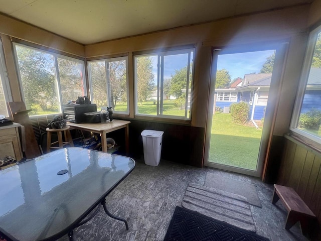 view of sunroom / solarium