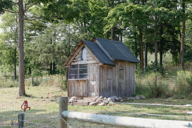 view of outdoor structure