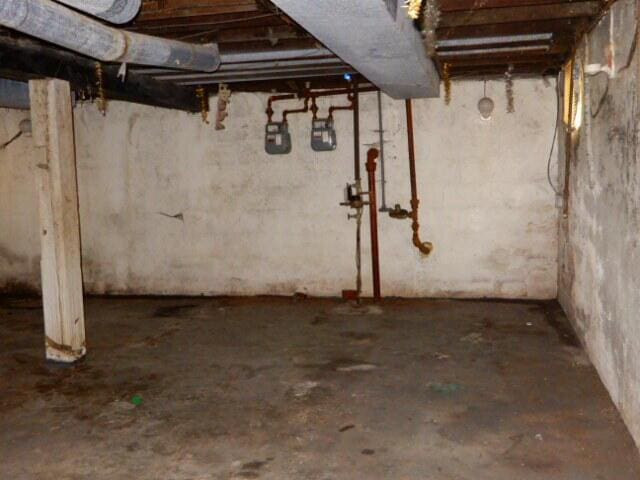 view of unfinished basement