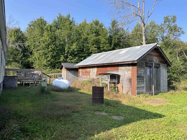 N9185 9th Ave, New Lisbon, WI 53950 - view of outdoor structure featuring an outbuilding