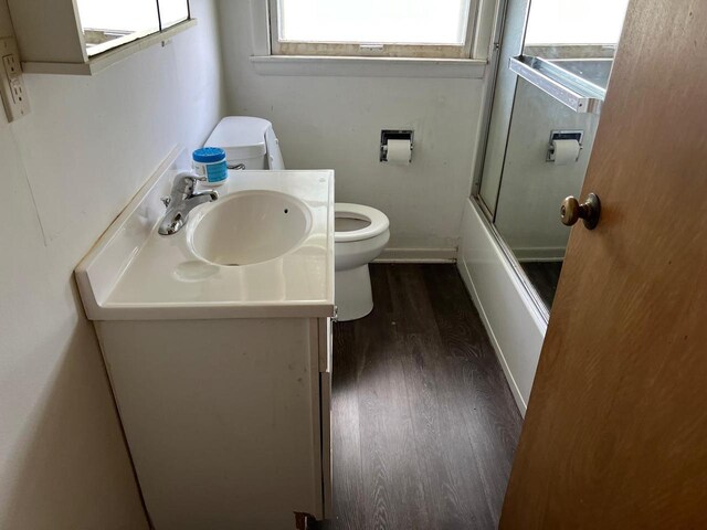 kitchen featuring white appliances, light tile patterned floors, sink, and ceiling fan