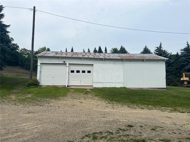 view of detached garage