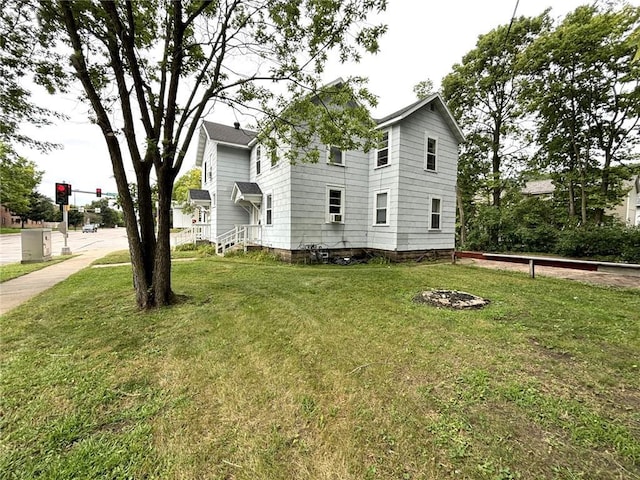 exterior space featuring a lawn