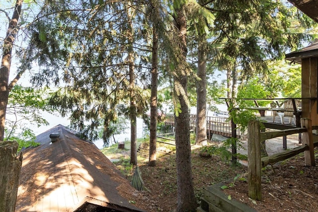W11585 Demynck Rd, Lodi, WI 53555 - view of yard with a deck