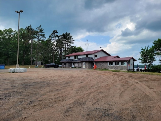 view of front of property