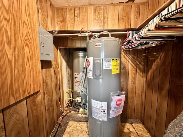 1118 Prentice Ave, Ashland, WI 54806 - utility room with water heater and electric panel