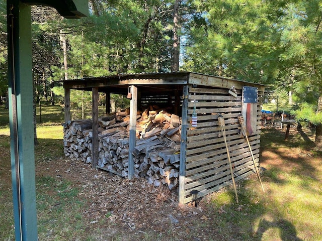 view of outbuilding