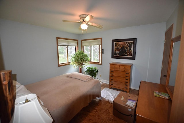 bedroom with ceiling fan