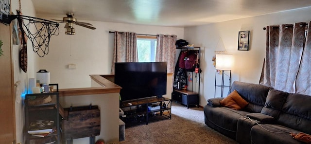 carpeted living room featuring ceiling fan