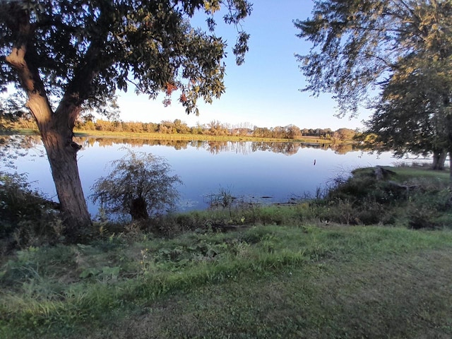 view of water feature