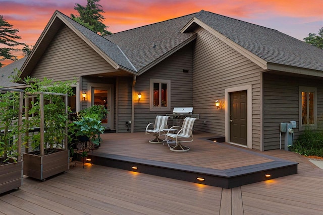 view of deck at dusk