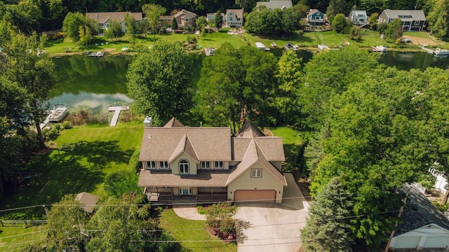 bird's eye view featuring a water view