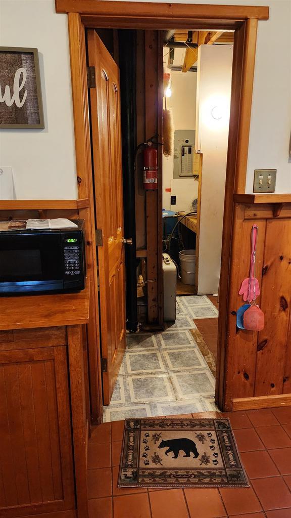 N697 County Rd N, Neshkoro, WI 54960 - view of hallway