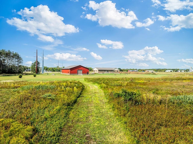 view of yard featuring a rural view