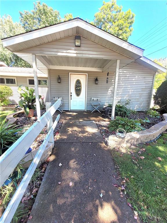 view of front of property with a porch