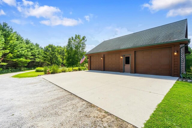 view of detached garage