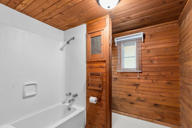 N1802 Shambeau, Waupaca, WI 54981 - full bath with wooden ceiling and tub / shower combination