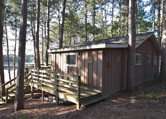 view of outbuilding