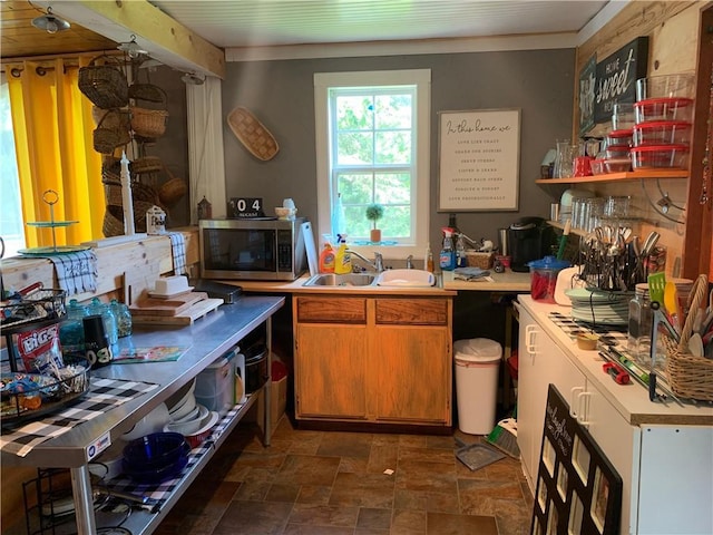 kitchen featuring sink