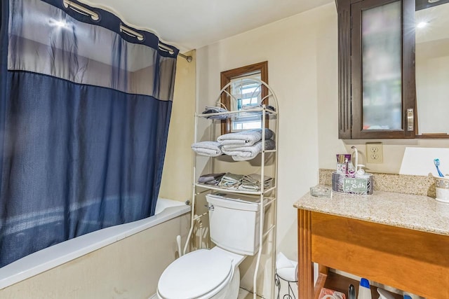 full bathroom featuring vanity, toilet, and shower / bath combo