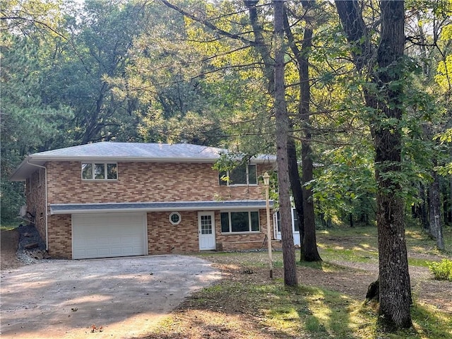 view of front facade with a garage