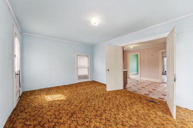 empty room with crown molding