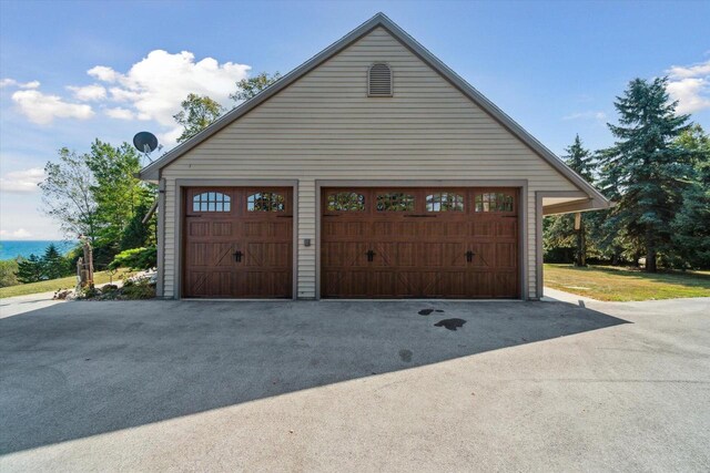 7001 Novak Rd, Racine, WI 53402 - view of garage