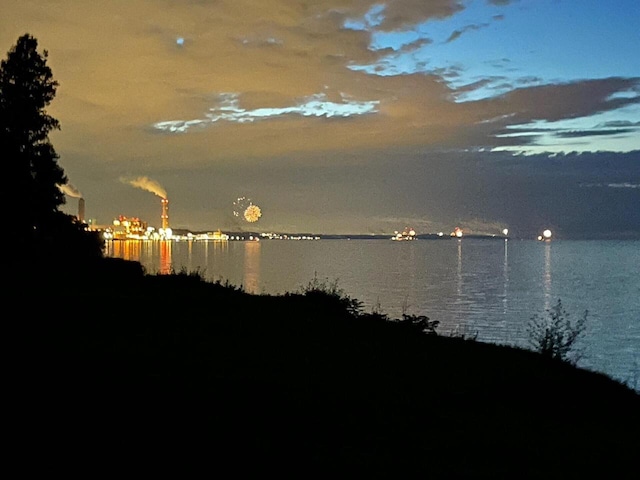 7001 Novak Rd, Racine, WI 53402 - water view