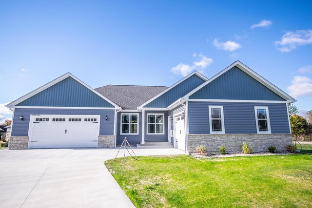 craftsman-style house featuring a garage