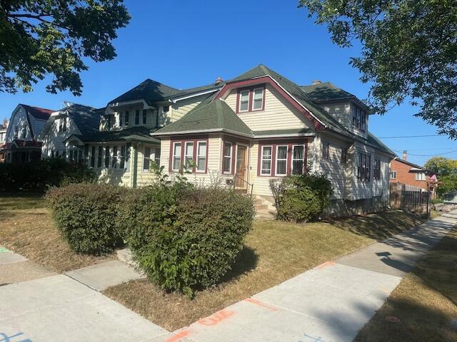 4500 N 37th St, Milwaukee WI, 53209, 3 bedrooms, 1 bath house for sale