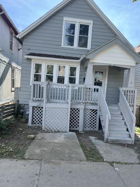 view of front of house with covered porch