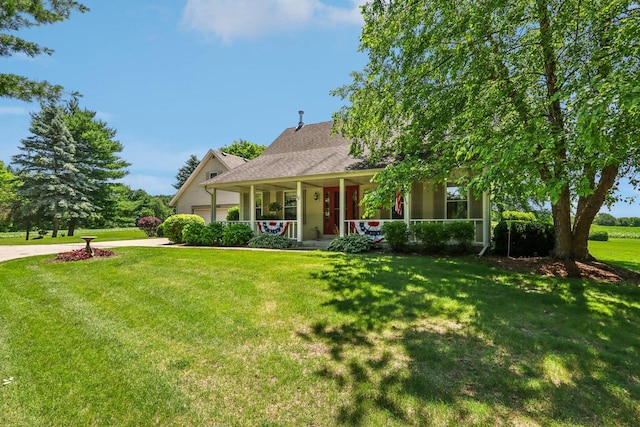 view of front of home featuring a front yard and covered porch