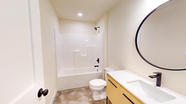 full bath with bathing tub / shower combination, vanity, toilet, and recessed lighting