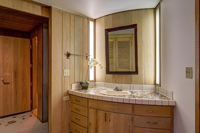 6147 County Rd E, Phelps, WI 54554 - bathroom featuring vanity