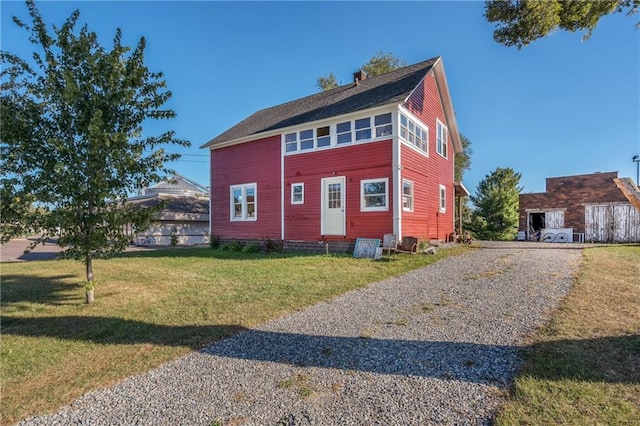 view of front of house with a front yard