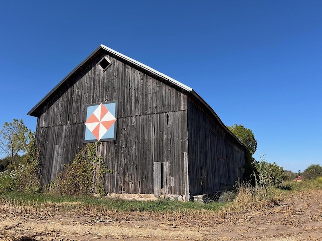 view of outdoor structure